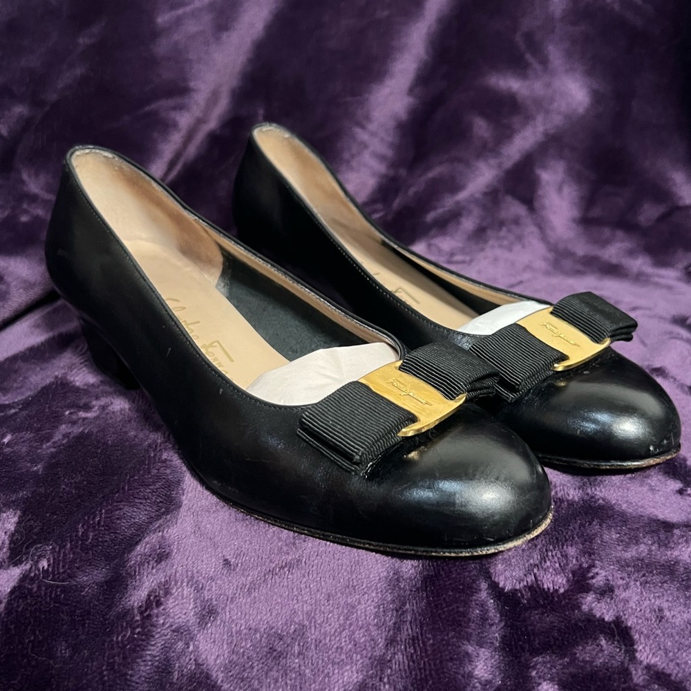 SALVATORE FERRAGAMO | Women’s Calf Leather Heels | Size 6